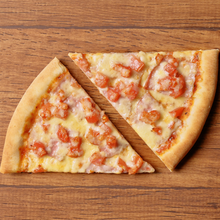 Carregar imagem no visualizador da galeria, Pizza congelada em fatias sabor salame
